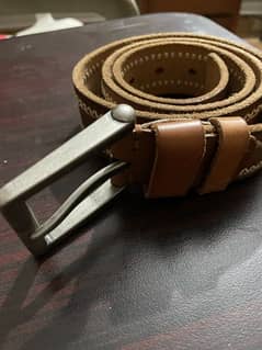 cougar leather belt with metal buckel