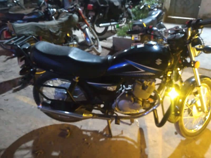 Suzuki 150 10/10 condition 14