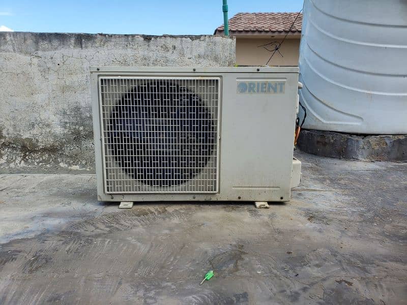 Orient ac 1.2ton working condition me ha non inverter 4