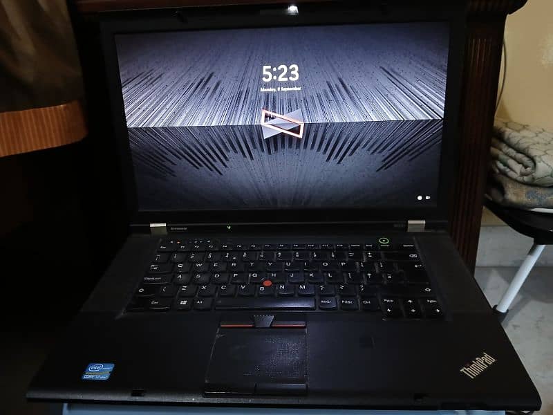 Lenovo Thinkpad workstation W530 Laptop 8 GB ram, 2gb graphics card 1