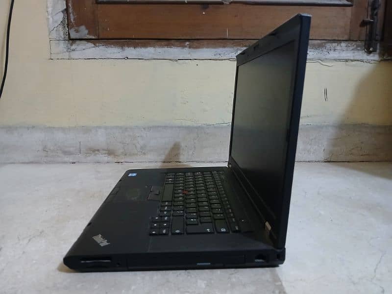 Lenovo Thinkpad workstation W530 Laptop 8 GB ram, 2gb graphics card 9