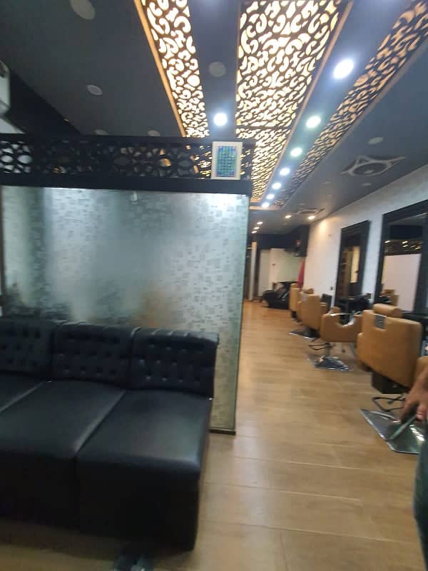 commercial shop available on rent at Tariq road for beauty saloon 2