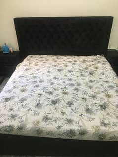 Bed set with 2 Sides Tables King size Bed