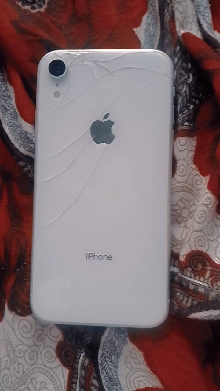 iphone XR 64gb 7