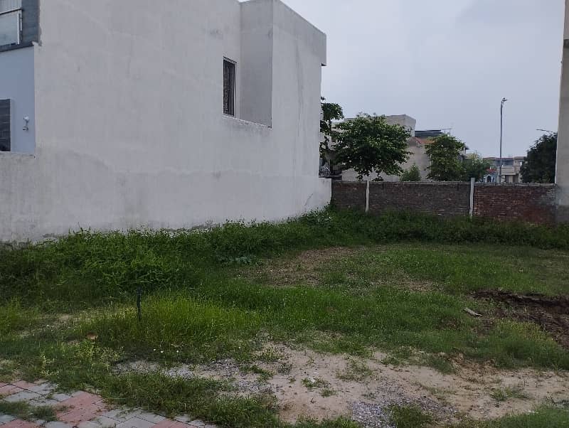 6.6 Marla Plot For Sale In 
Dream Gardens
 Phase 2, E Block 0