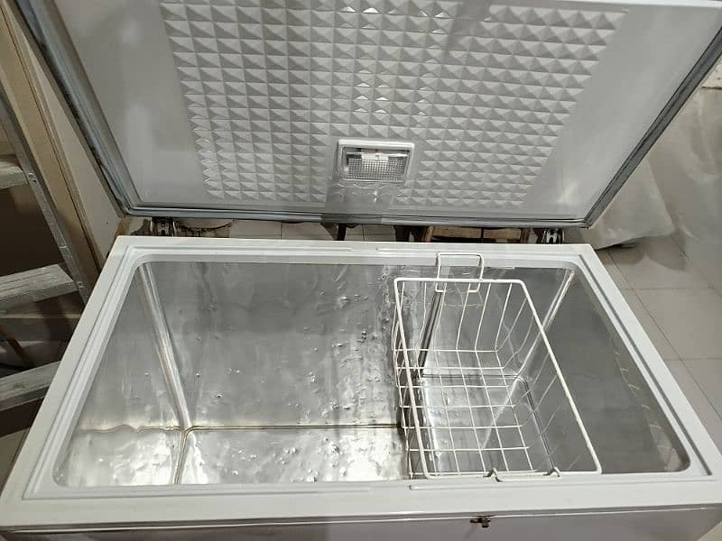 Dawlance Deep Freezer 4