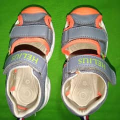 kids sandals condition 10/10