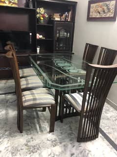 6 seater Dining Table for sale