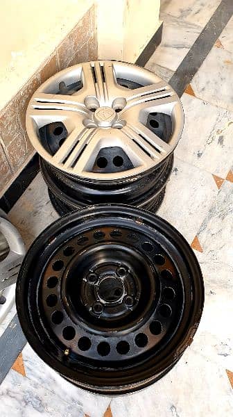 steel wheels + wheel cups 1