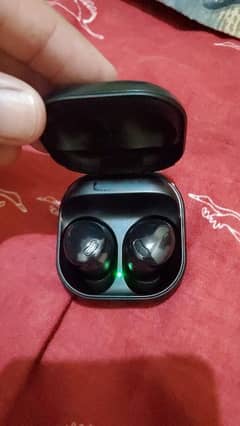 orignal galaxy earbuds urgent sale