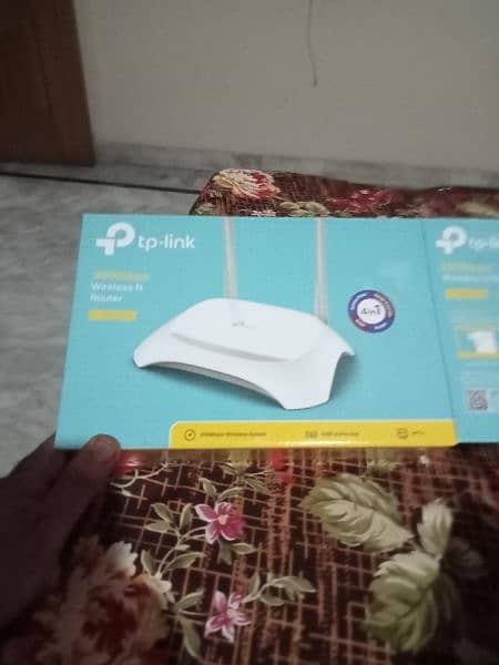 TP-LINK 300 MBPS  Wireless Router 4