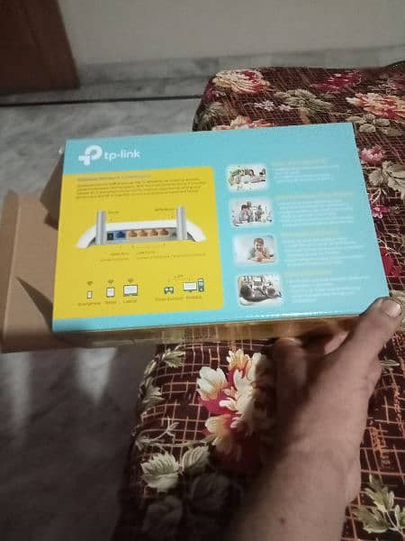 TP-LINK 300 MBPS  Wireless Router 5