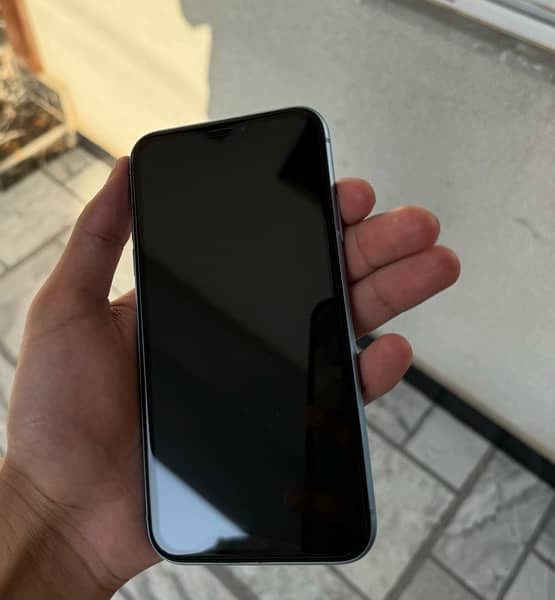 iPhone Xr 128GB Lush Condition 0