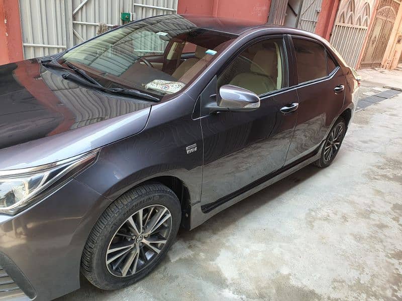 Toyota Corolla Altis 2017 1