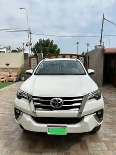 Toyota Fortuner V 2021