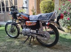 Honda bike 125 CG 0325/14/10/688/urgent for sale model 2022