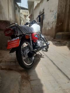 6 mahine ka bike hai 03421663576