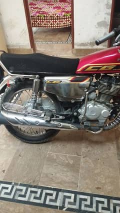 Honda 125 self start CG my WhatsApp 03426799175