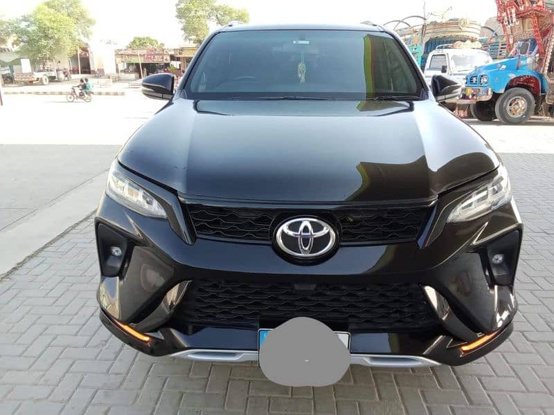 Toyota Fortuner Legender 2022 0