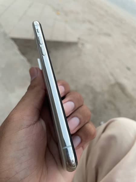 Iphone X 64GB Non Pta 4