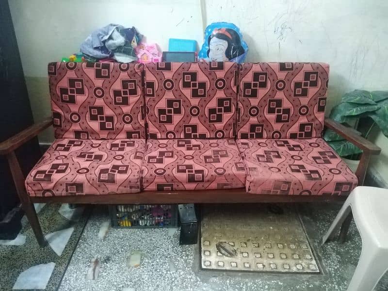 3 seater sofa 0