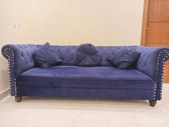 Royal blue velvet sofa set 5 seater good condition unique style sofas.