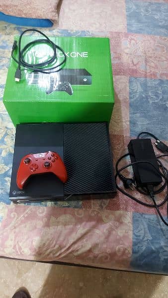 Xbox One 1TB, Boxed with Controller - Excellent Condition! 0