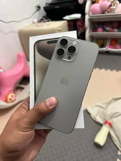 IPhone 15 Pro Max 256GB 10/10 JV With Box 0