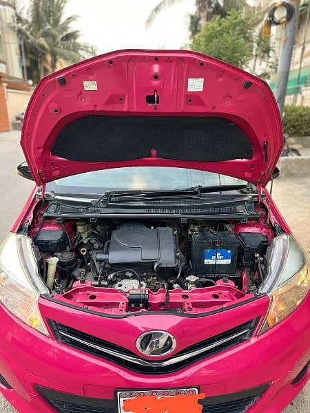 Toyota Vitz 2012/2014 5