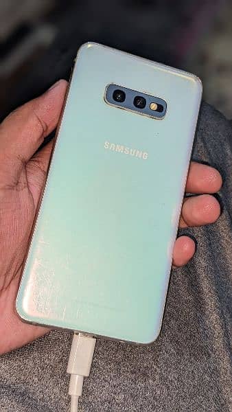 Samsung S10e 6/128 3