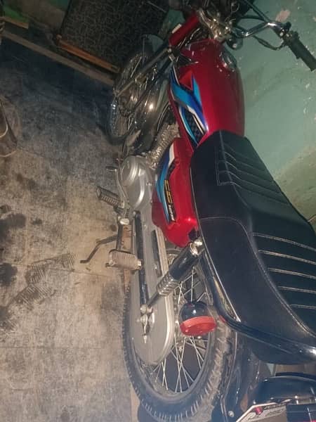 Honda 125/Honda 2014/bike/125 bike 6