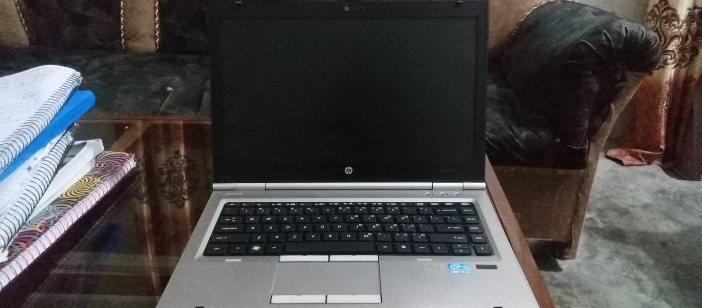 Intel core i5, 3rd gen, 4 gb ram, 320 gb hhd 4