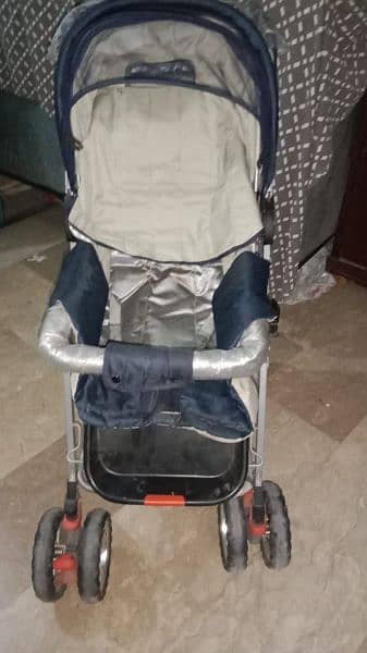 Pram for Baby 10/10 Condition 3