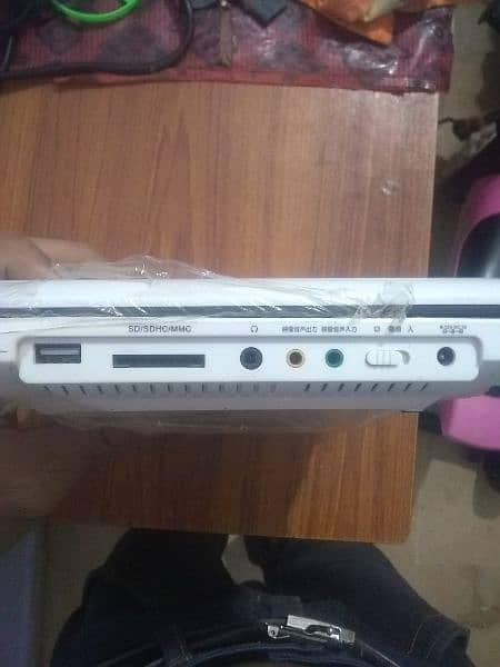 dvd video player . usb memory card supported 10