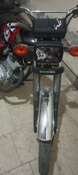 Honda 125 self start only1850km used 1