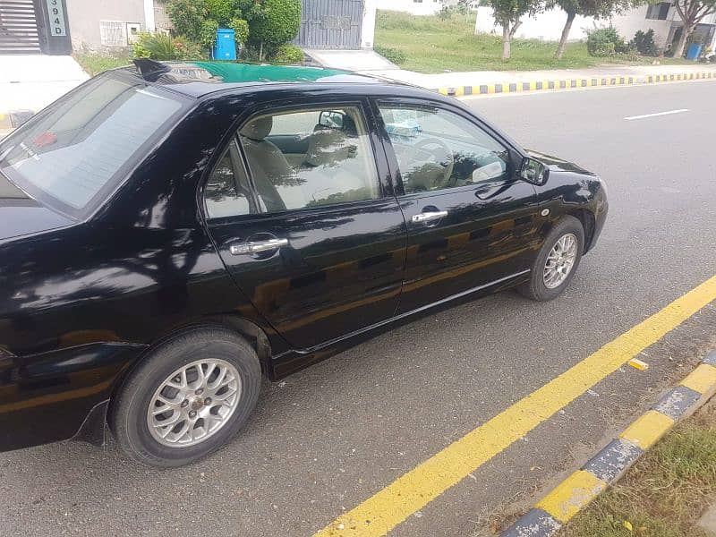 Mitsubishi Lancer 1.6 GLX 17