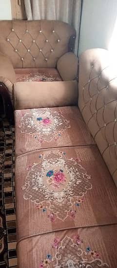 5 Sofa set in new condition only 1 year used 03206655299