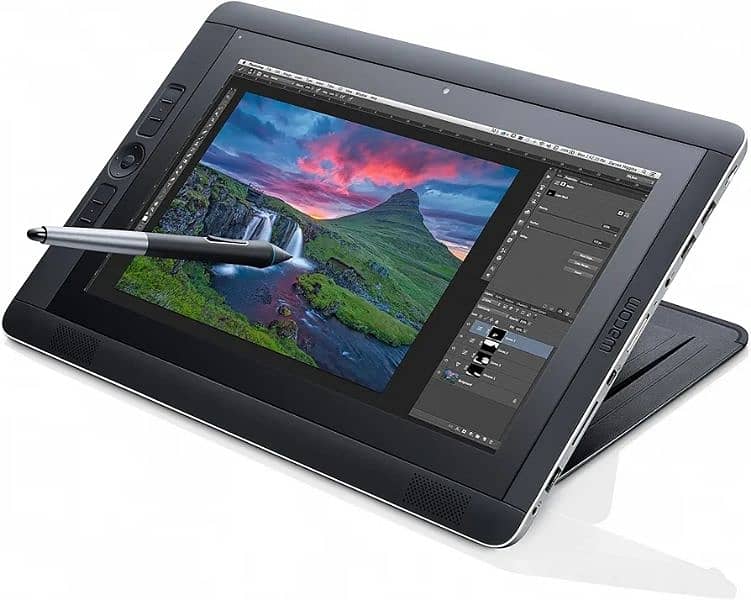 Wacom Cintiq Companion 2 DTHW1310M 13.3-Inch 256.0 GB Tablet 0