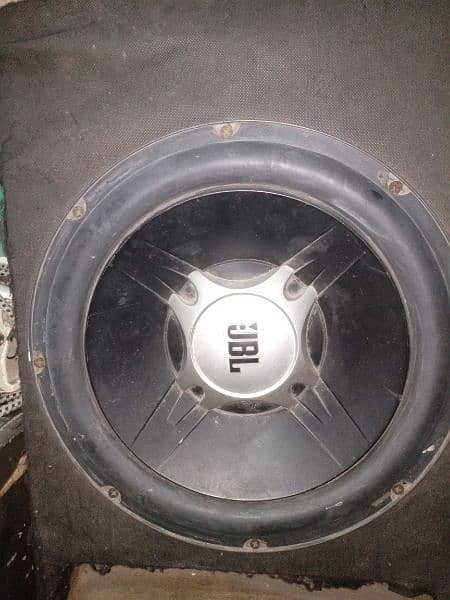 2 Base speakers 12 inch 3