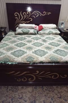 wooden double bed with out matress