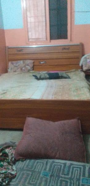 king size wood bed 2