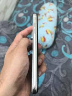 IPHONE XS NON PTA SIM WORKING