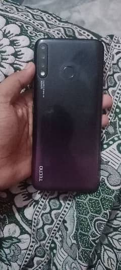 tecno spark 4.3/32 only mobile daba charger kuch Nahi ha