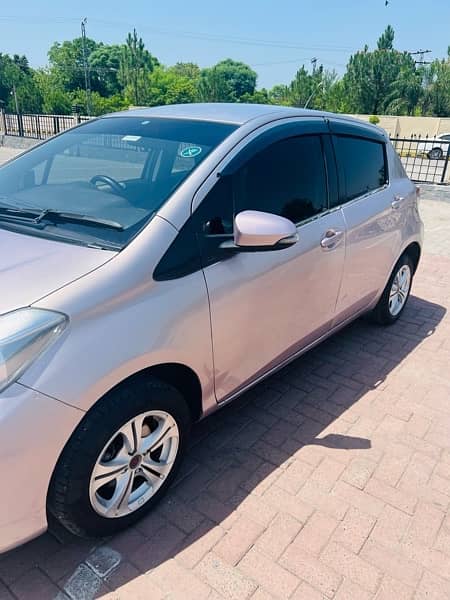 Toyota Vitz 2011 5