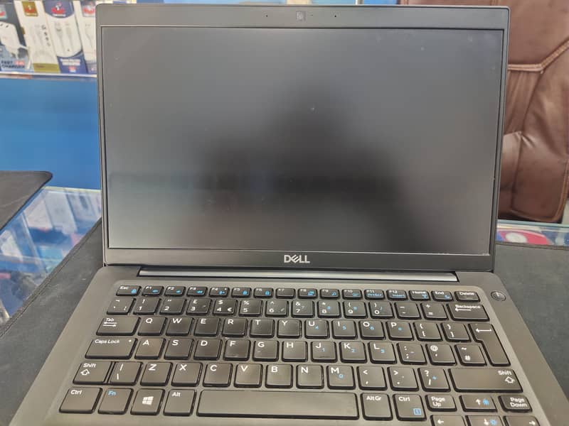 DELL LATITUDE 7390 - PROFESSIONAL LAPTOP 1