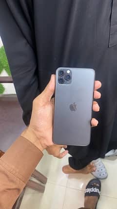 iphone 11pro max 64gb duel sim approved 10by10 battery health 92