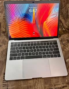 MacBook pro 2019 (13inch) i7 16GB ram 512GB SSD