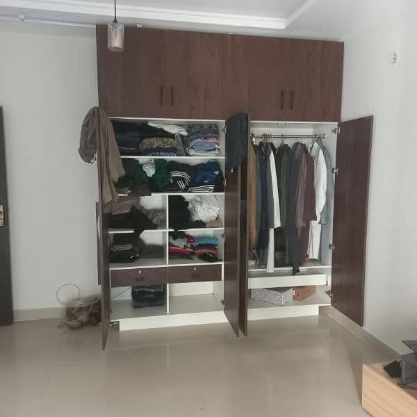 wardrobe almari cabinet 1