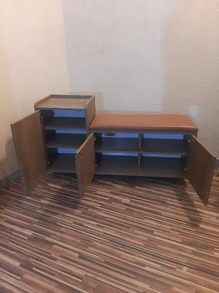 shoes rack with a seater 1