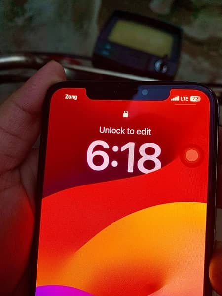 iphone xs max PTA DUAL Approved 64gb LLA 5